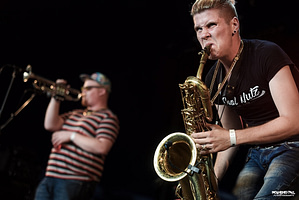 Too Many Zooz